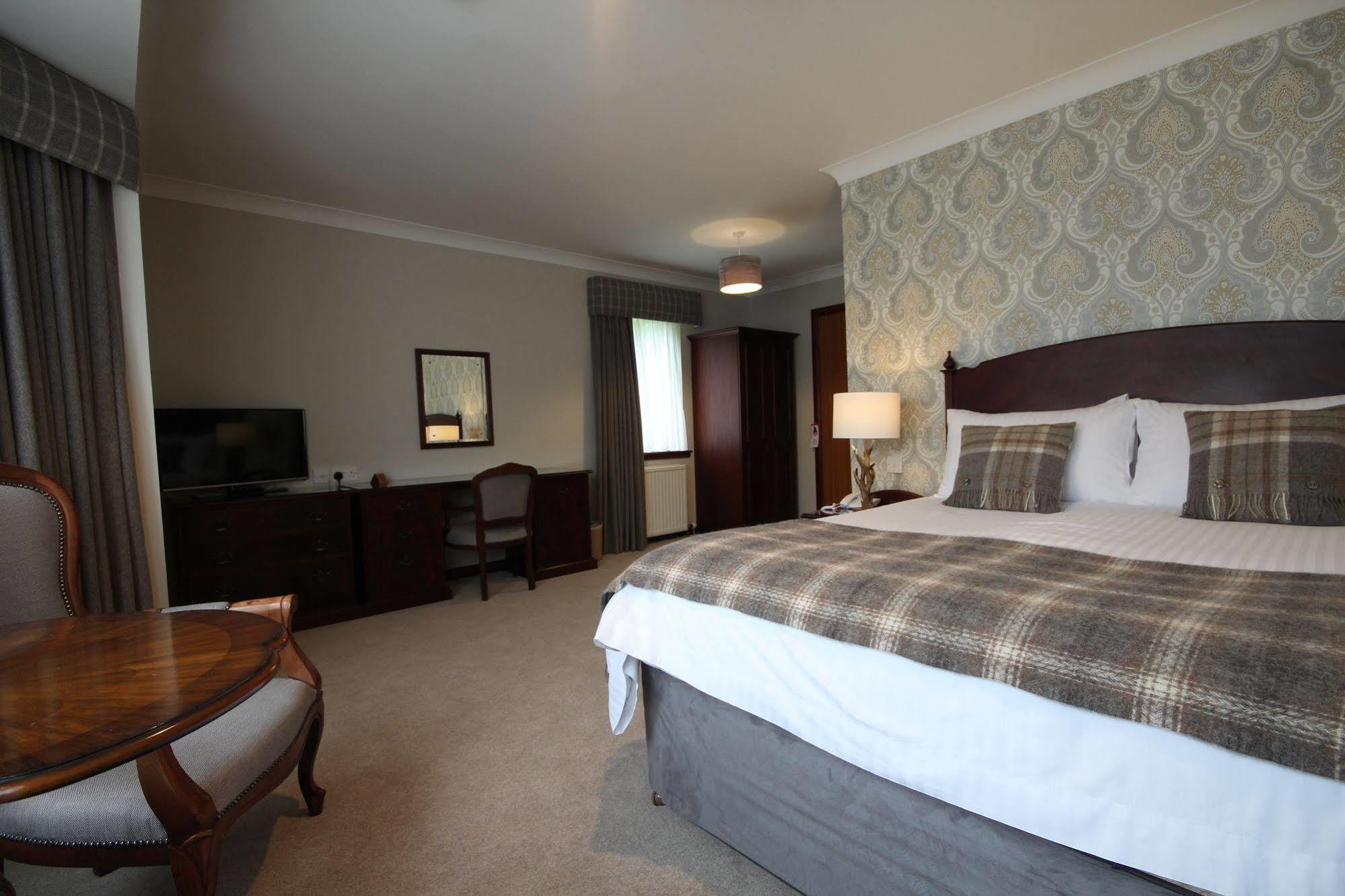 Strathburn Hotel Inverurie By Compass Hospitality Exterior foto