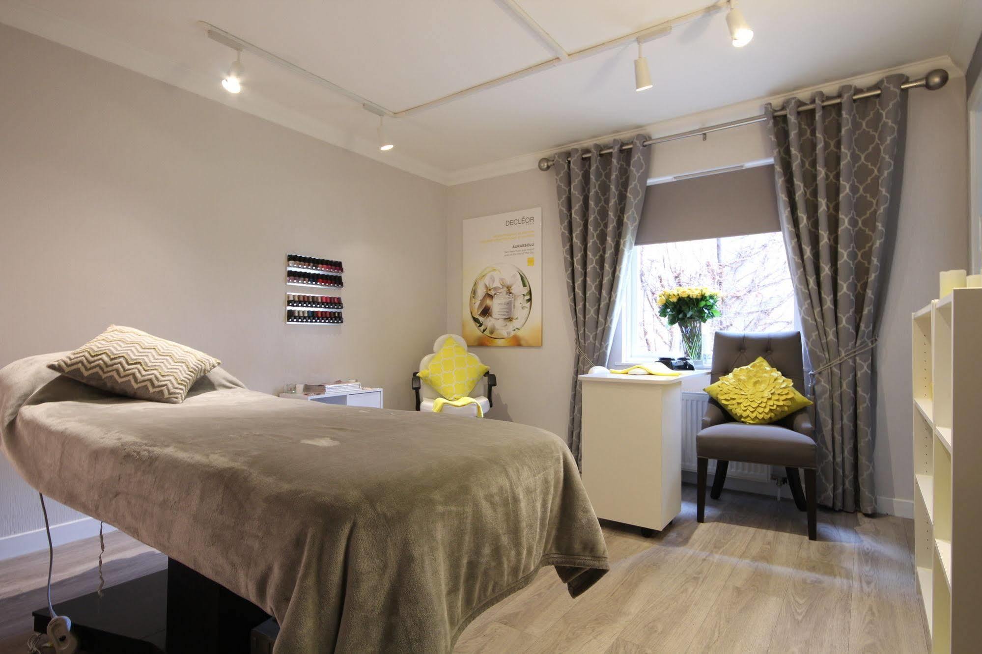 Strathburn Hotel Inverurie By Compass Hospitality Exterior foto